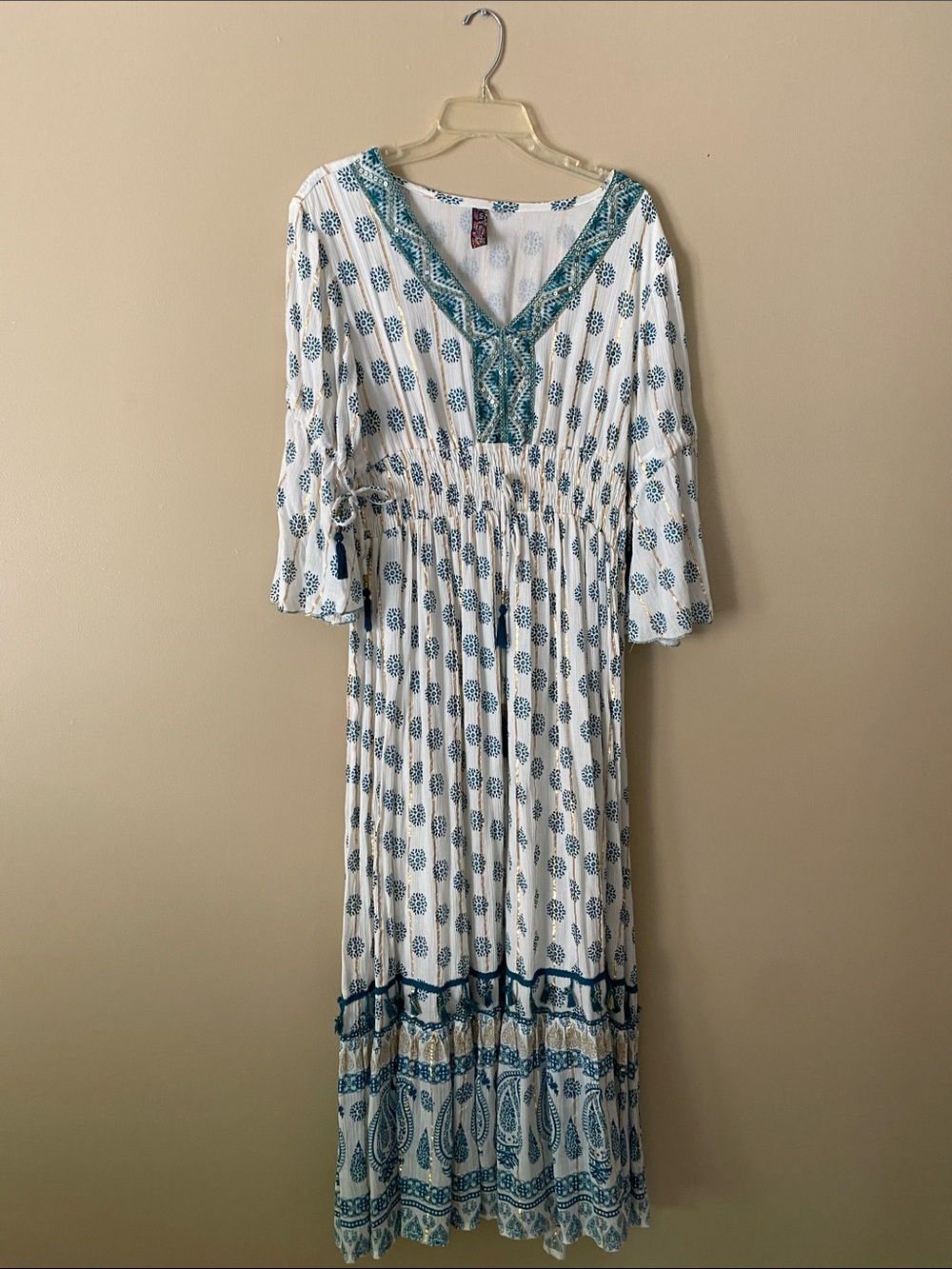 Boho V‑Neck White Maxi Dress with Teal Print
